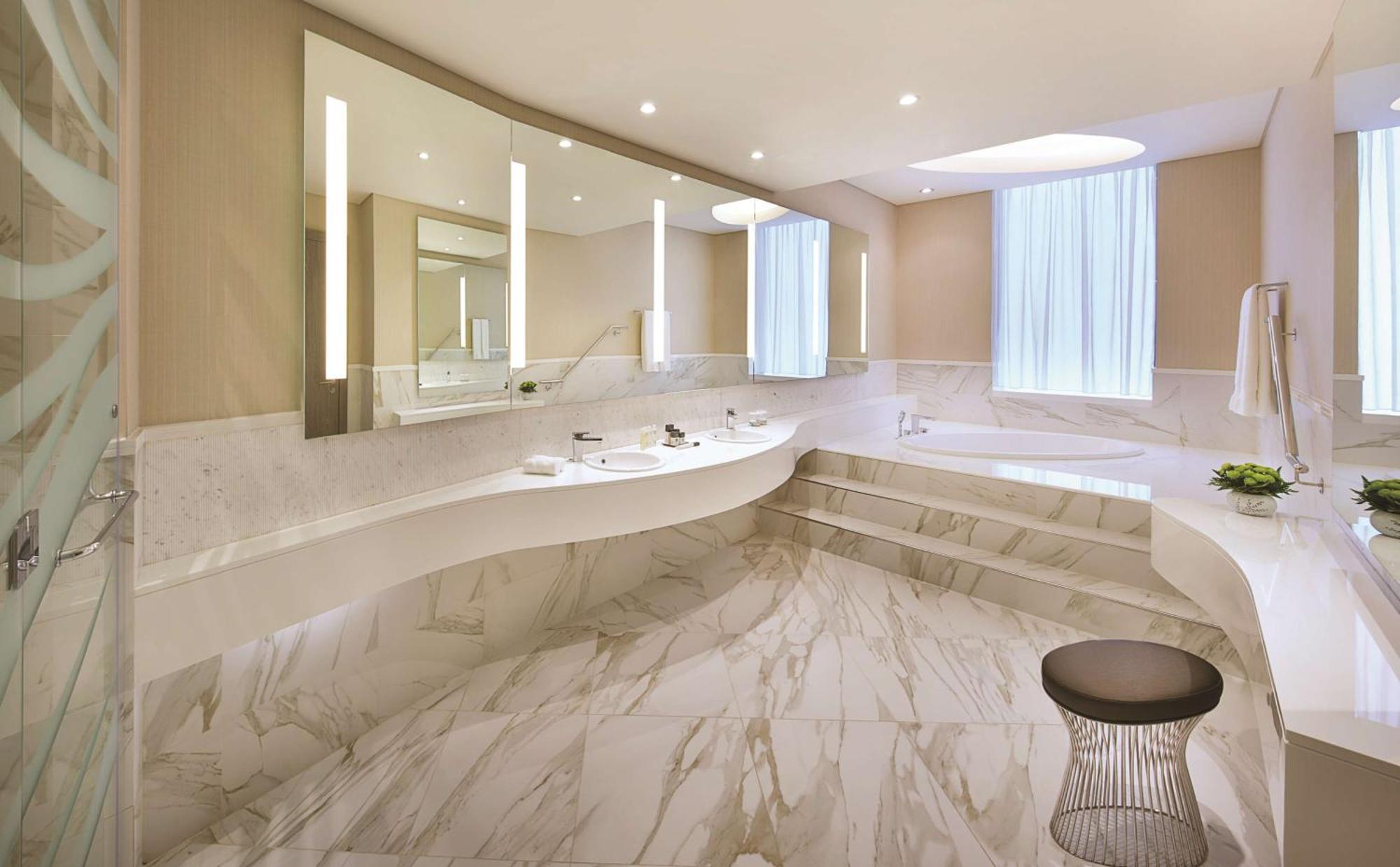 Doubletree By Hilton Old Town 5*