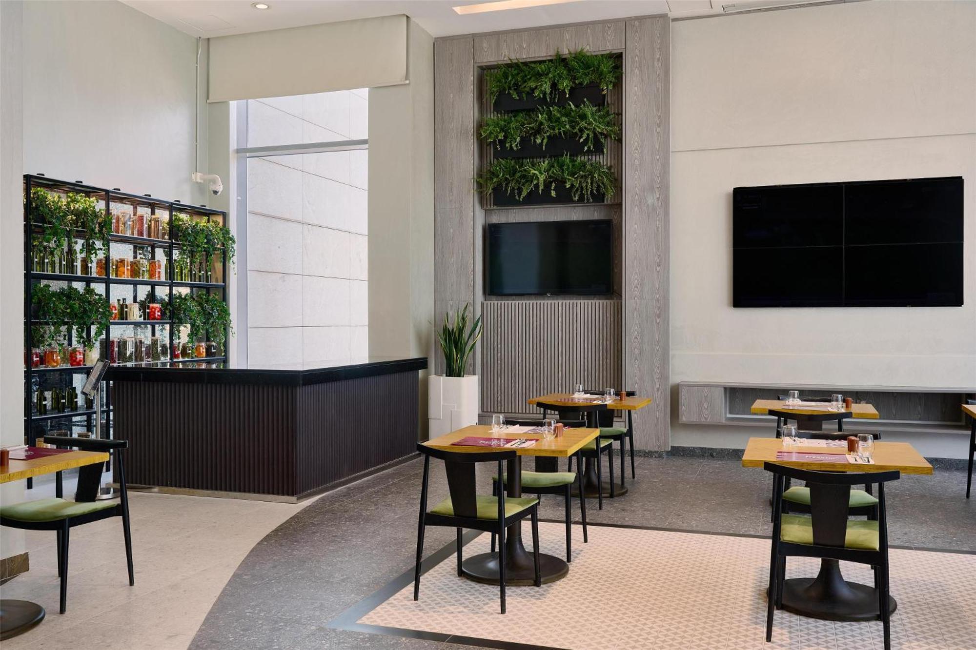 Doubletree By Hilton Old Town 5*