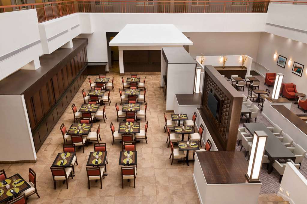 Doubletree By Hilton Old Town Hotel 5*